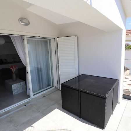Vrsi Apartments Eksteriør billede