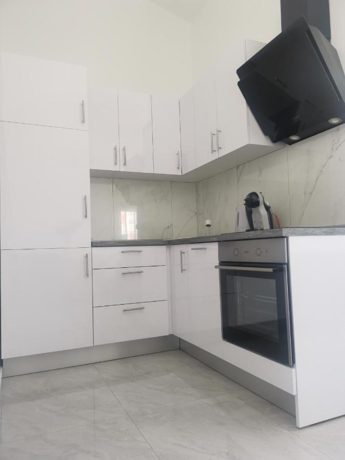 Vrsi Apartments Eksteriør billede